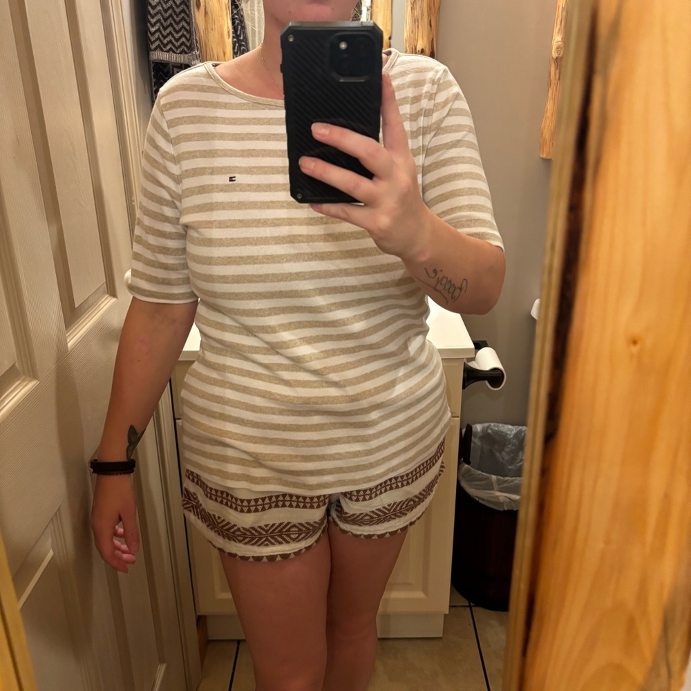 Women’s Tommy Hilfiger Shirt Size XL - Picture 6 of 6